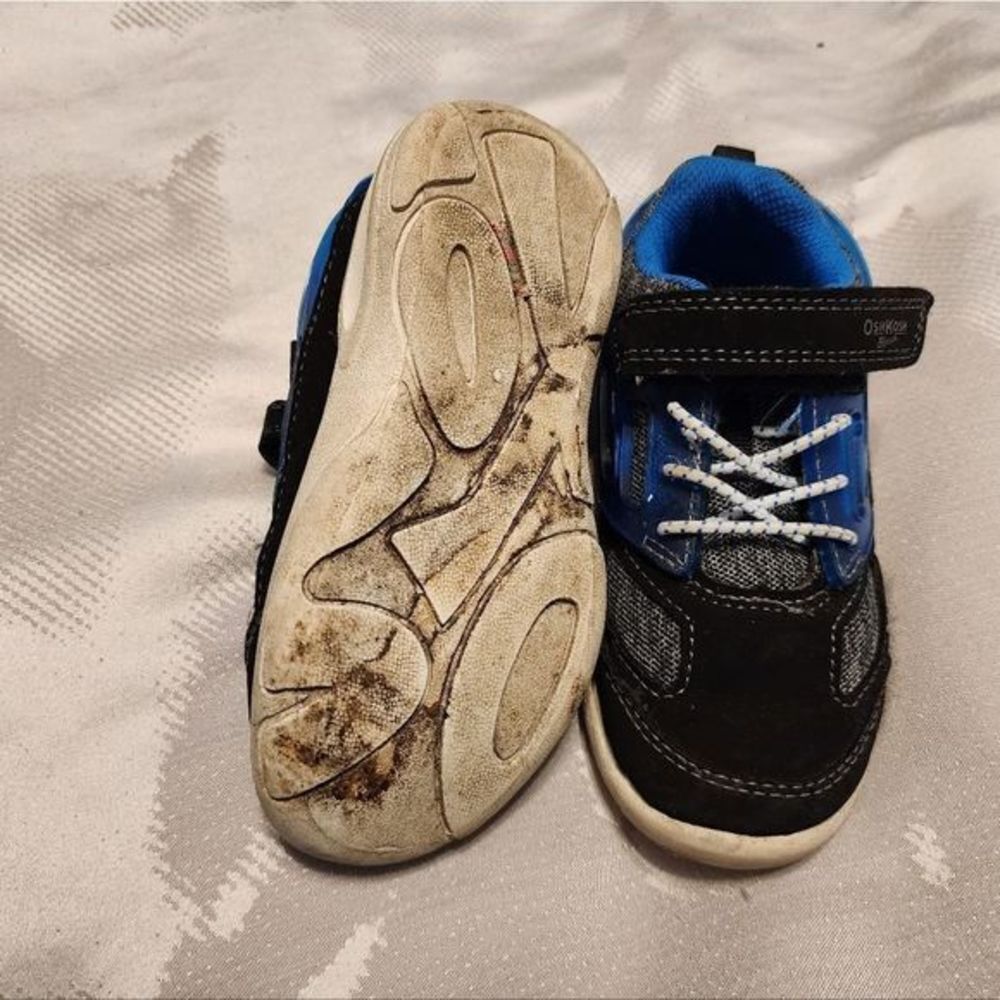 Toddler Boys 8t Sneakers, Like New. Worn Once.Blue. Osh Kosh - Picture 8 of 8